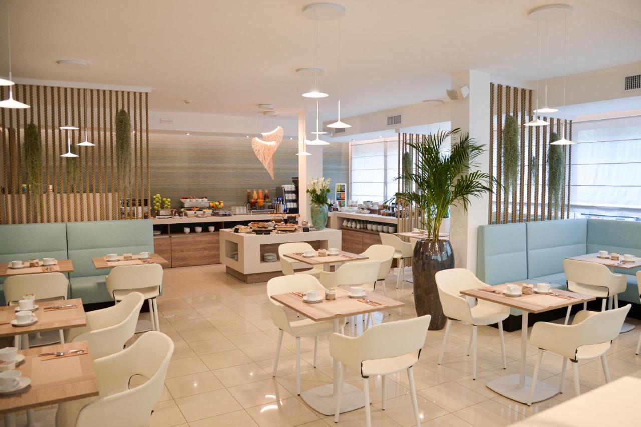 ביביונה Hotel Renania מראה חיצוני תמונה