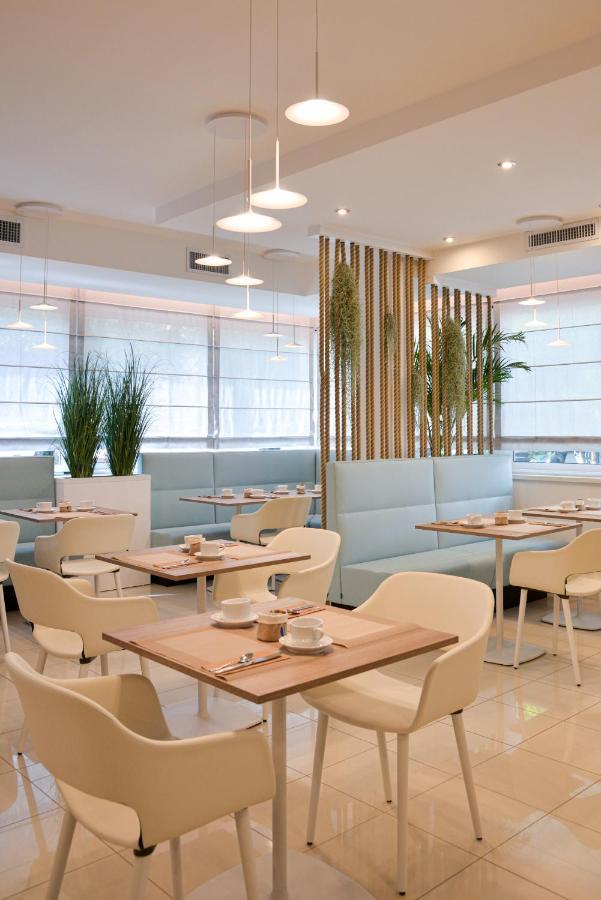 ביביונה Hotel Renania מראה חיצוני תמונה