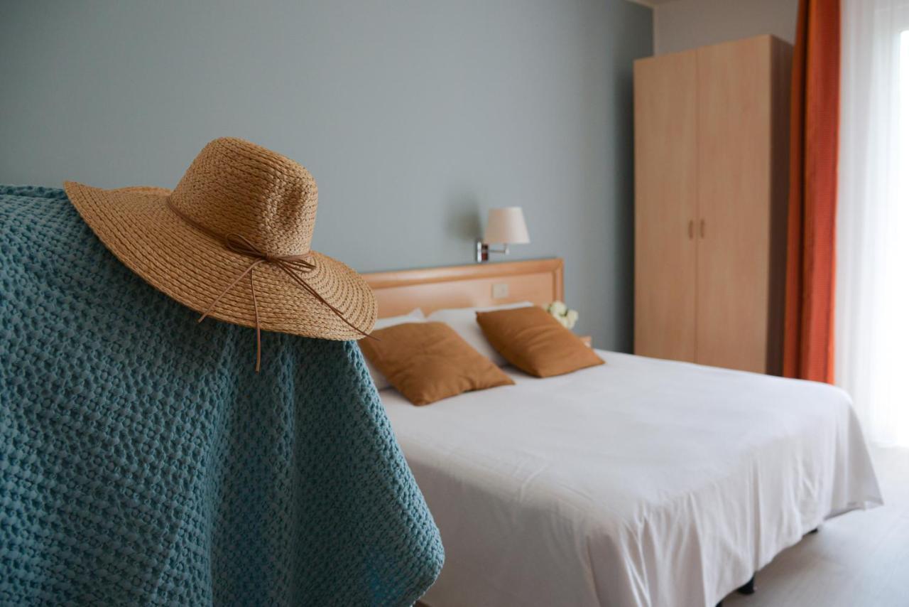 ביביונה Hotel Renania מראה חיצוני תמונה